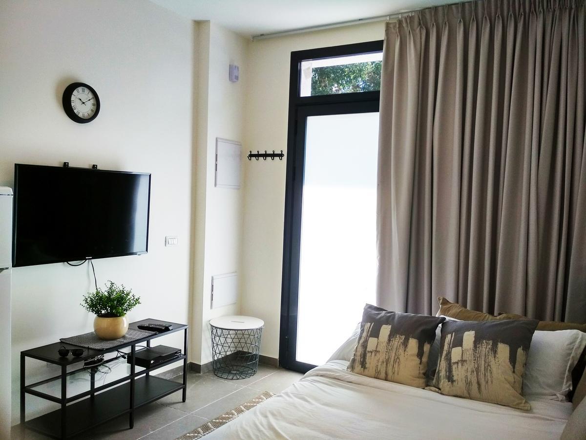 תל אביב Beautiful Studio On Jerusalem Boulevard מראה חיצוני תמונה